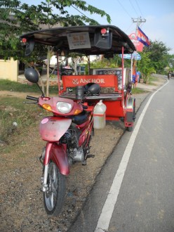 Tampak Depan Tuk Tuk