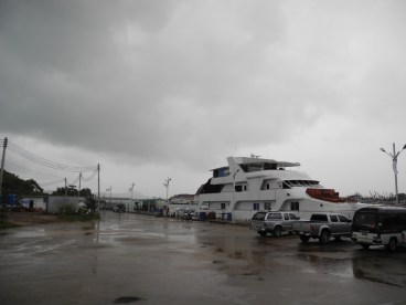 Langit gelap, tanpa kamu.