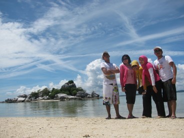 Langit dan laut yang biru