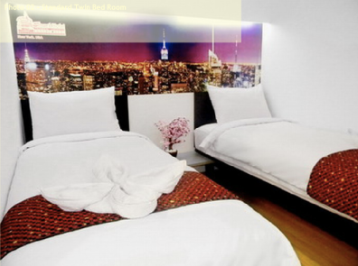 Twin room at Smart Hotel