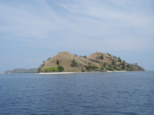 Pulau-pulau Gersang khas Indonesia Timur