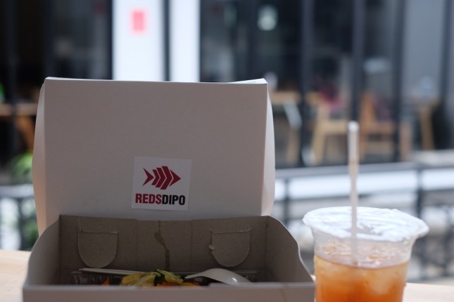 TravelNBlog2 - lunch