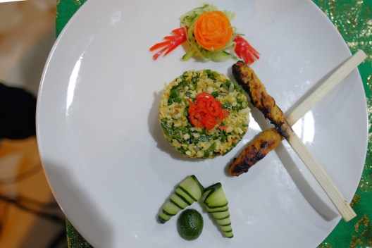 Sate Lilit dan Lawar