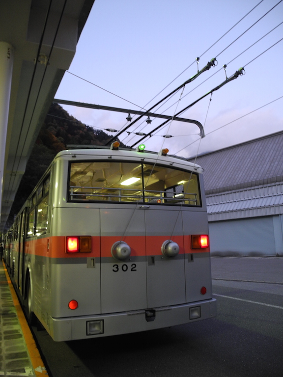 Kanden Tunnel Trolley Bus (Kurobe Dam – Ogizawa Sta)