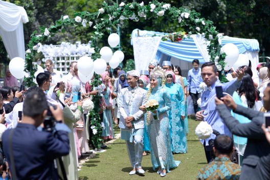 Welcoming New Couple