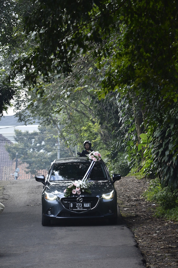 Mazda 2 as wedding car