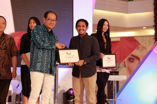 Hongkong: Discovering The World City