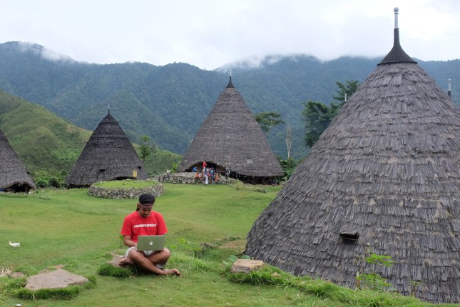 Travel Blogging Wae Rebo