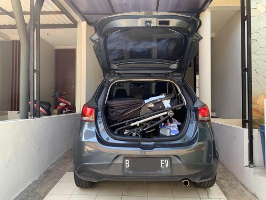 Mazda 2 bagasi