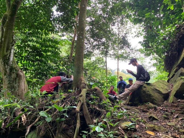 Road to Curug Kalimata