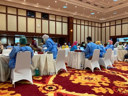 Vaksinasi Corona Gratis