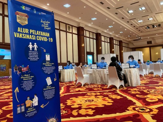 Vaksinasi Corona Gratis