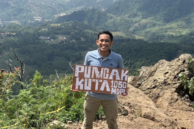 Puncak Kuta Whatravel Trekking Club
